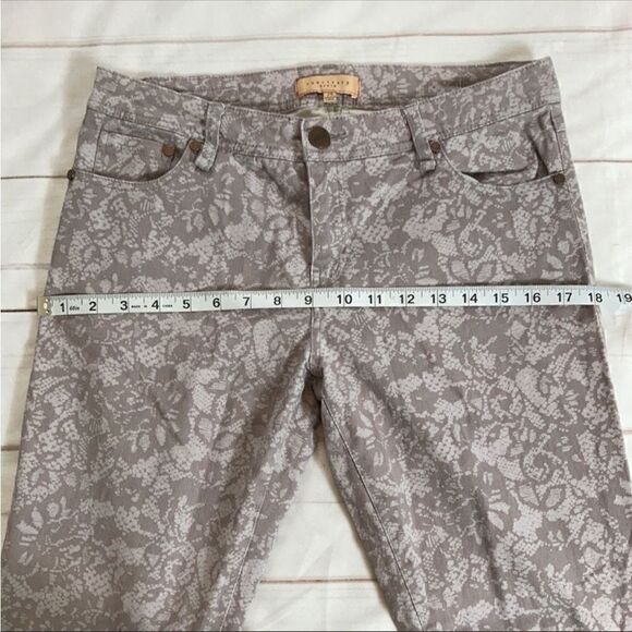 Sanctuary Gray Lace Print Skinny Jeans - Picture 9 of 13